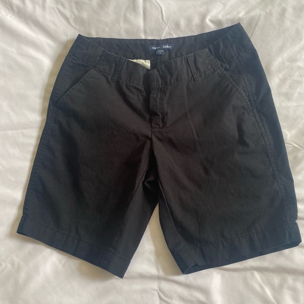 🌸 3 for $12 Gap Women’s Bermuda Shorts Size 2